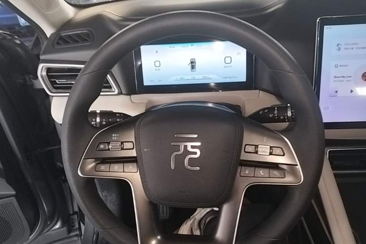 Used BYD Yuan UP 2024 401KM Leading Edition Steering Wheel