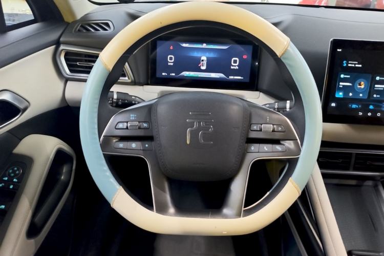 Used BYD Yuan UP 2024 401 km Active Version Steering Wheel