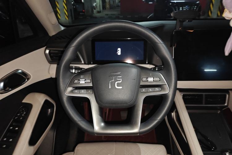 Used BYD Yuan UP 2024 401KM Leading Edition Steering Wheel