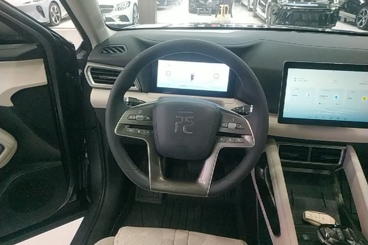 Used BYD Yuan UP 2024 401 km Active Version Steering Wheel