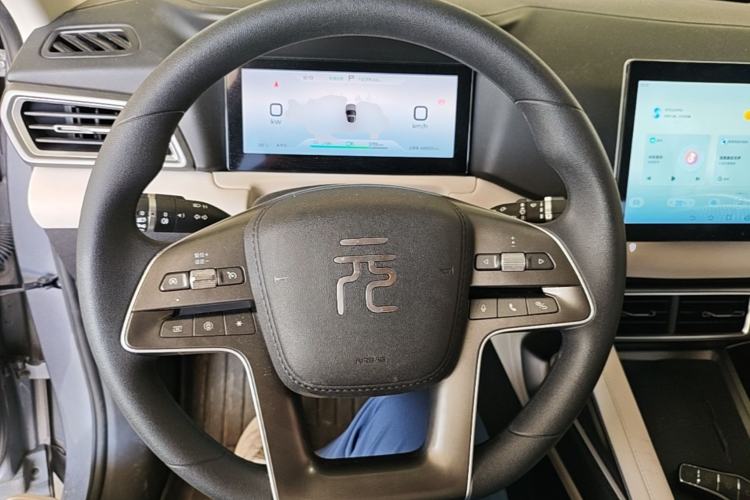 Used BYD Yuan UP 2024 401 km Active Version Steering Wheel