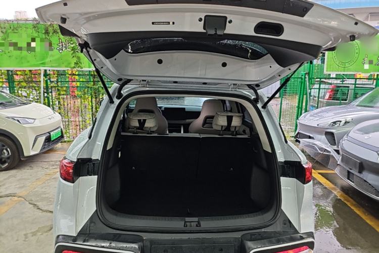 Used BYD Yuan UP 2024 401KM Leading Edition Trunk