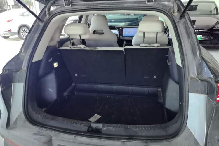 Used BYD Yuan UP 2024 401KM Leading Edition Trunk