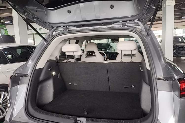 Used BYD Yuan UP 2024 401KM Leading Edition Trunk