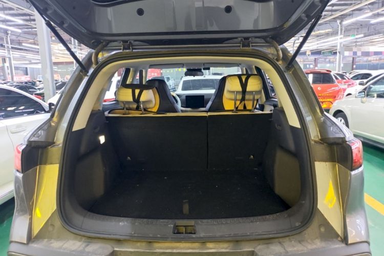 Used BYD Yuan UP 2024 401 km Active Version Trunk