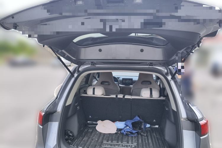 Used BYD Yuan UP 2024 401 km Active Version Trunk