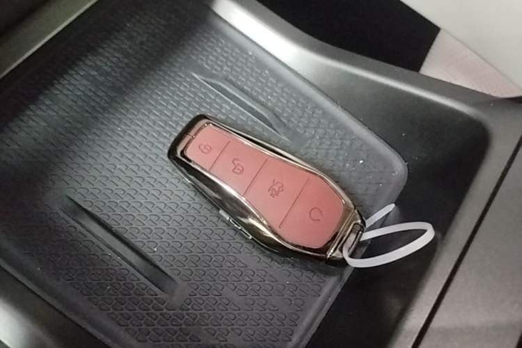 Used BYD Yuan UP 2024 401KM Leading Edition Vehicle Key