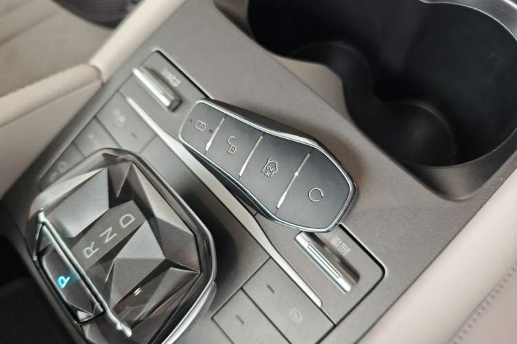 Used BYD Yuan UP 2024 401KM Leading Edition Vehicle Key