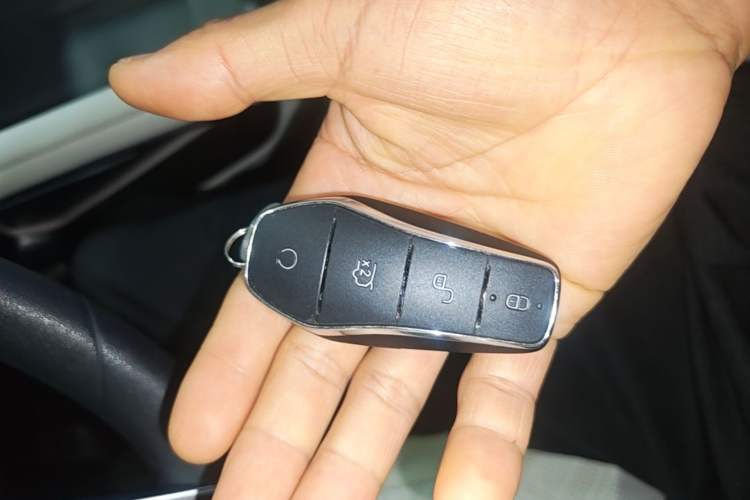 Used BYD Yuan UP 2024 401KM Leading Edition Vehicle Key