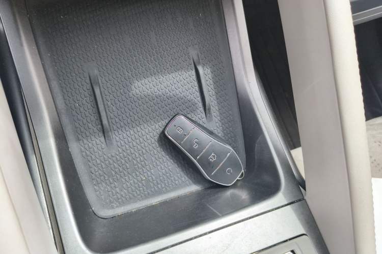 Used BYD Yuan UP 2024 401 km Active Version Vehicle Key
