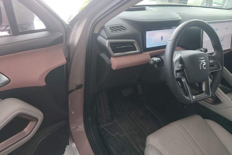Used BYD Yuan UP 2024 401KM Beyond Edition Driver Seat