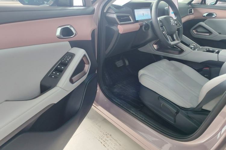 Used BYD Yuan UP 2024 401KM Leading Edition Driver Seat