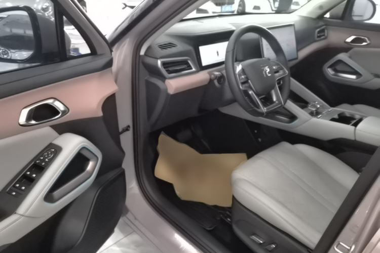 Used BYD Yuan UP 2024 401KM Beyond Edition Driver Seat