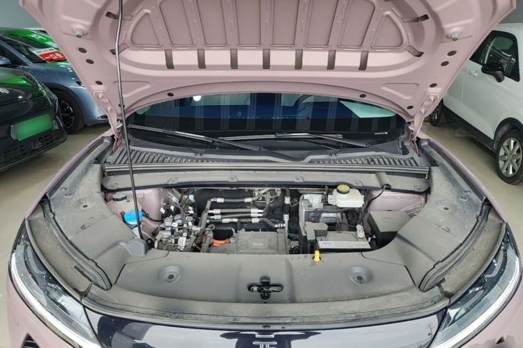 Used BYD Yuan UP 2024 401KM Leading Edition Engine Bay