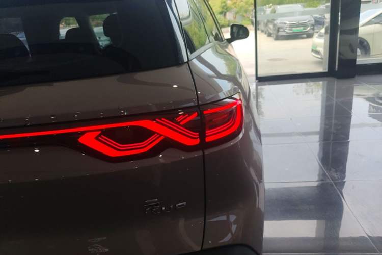 Used BYD Yuan UP 2024 401KM Beyond Edition Exterior 3