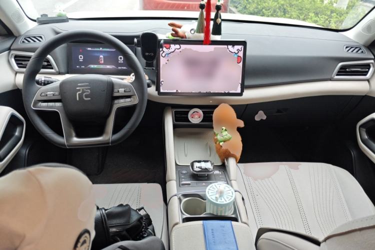 Used BYD Yuan UP 2024 401KM Leading Edition Center Console