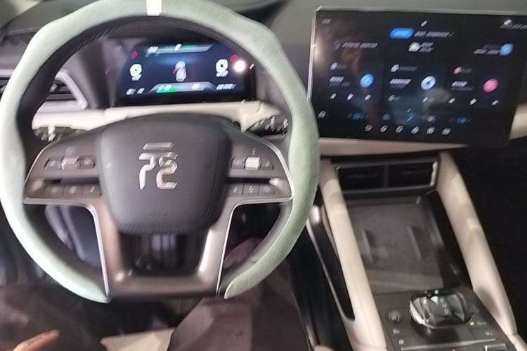 Used BYD Yuan UP 2024 401KM Beyond Edition Center Console