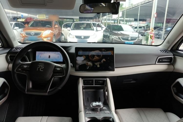 Used BYD Yuan UP 2024 301KM Leading Edition Center Console