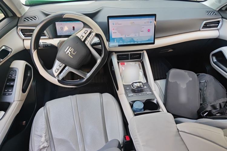 Used BYD Yuan UP 2024 401KM Leading Edition Center Console