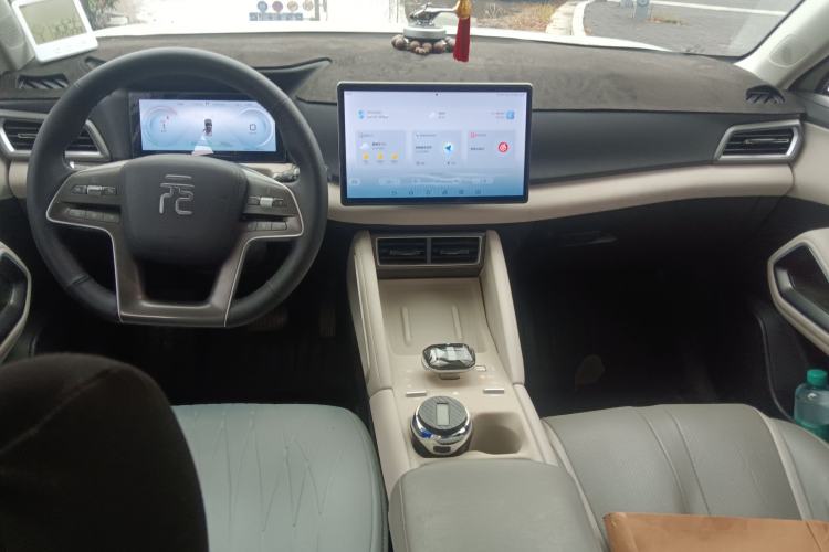 Used BYD Yuan UP 2024 401KM Leading Edition Center Console