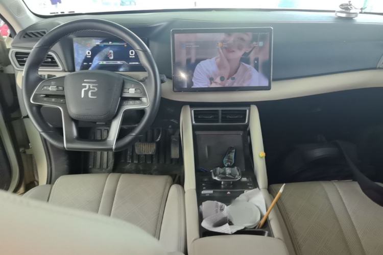 Used BYD Yuan UP 2024 401KM Beyond Edition Center Console