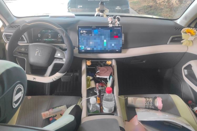 Used BYD Yuan UP 2024 401KM Leading Edition Center Console