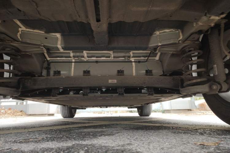 Used BYD Yuan UP 2024 401KM Leading Edition Chassis Rear