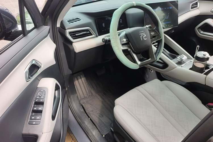 Used BYD Yuan UP 2024 401KM Beyond Edition Driver Seat