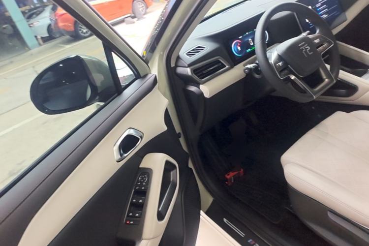 Used BYD Yuan UP 2024 401KM Leading Edition Driver Seat