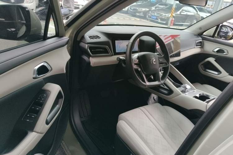 Used BYD Yuan UP 2024 301KM Leading Edition Driver Seat