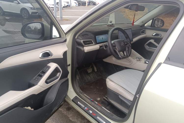 Used BYD Yuan UP 2024 401KM Leading Edition Driver Seat