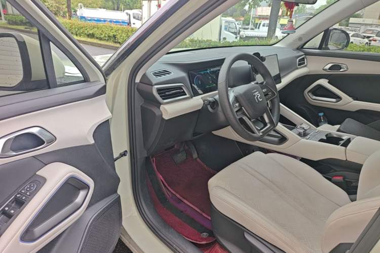 Used BYD Yuan UP 2024 401 km Active Version Driver Seat