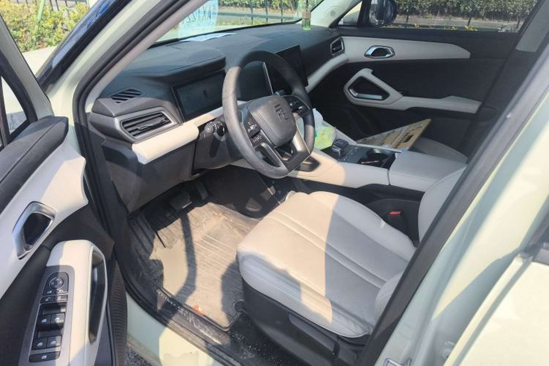 Used BYD Yuan UP 2024 401 km Active Version Driver Seat