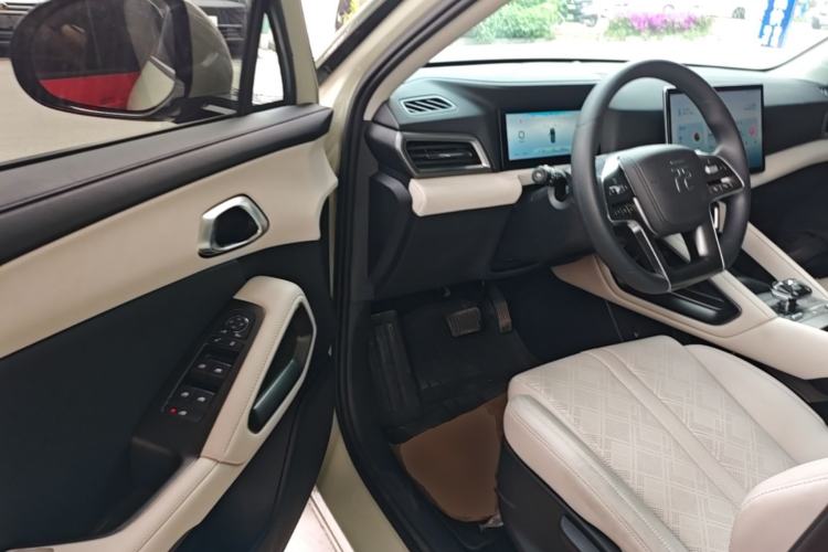 Used BYD Yuan UP 2024 401KM Leading Edition Driver Seat