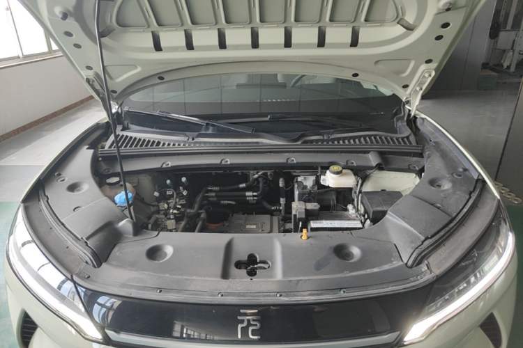 Used BYD Yuan UP 2024 401KM Beyond Edition Engine Bay
