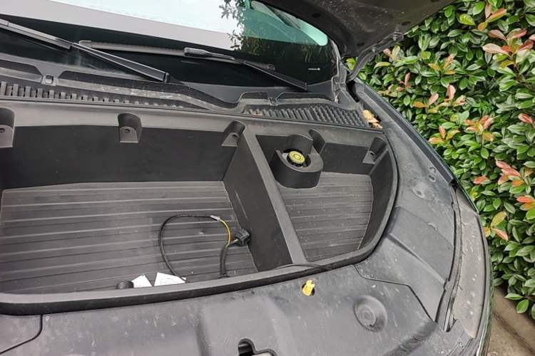 Used BYD Yuan UP 2024 401KM Beyond Edition Engine Bay Left