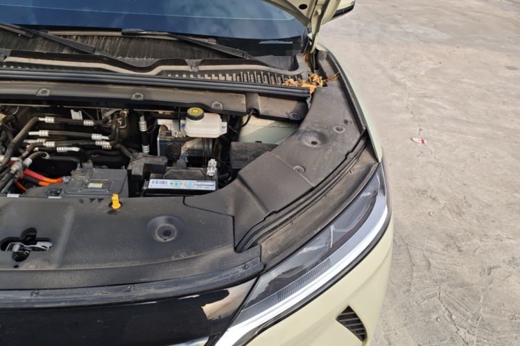 Used BYD Yuan UP 2024 401 km Active Version Engine Bay Left
