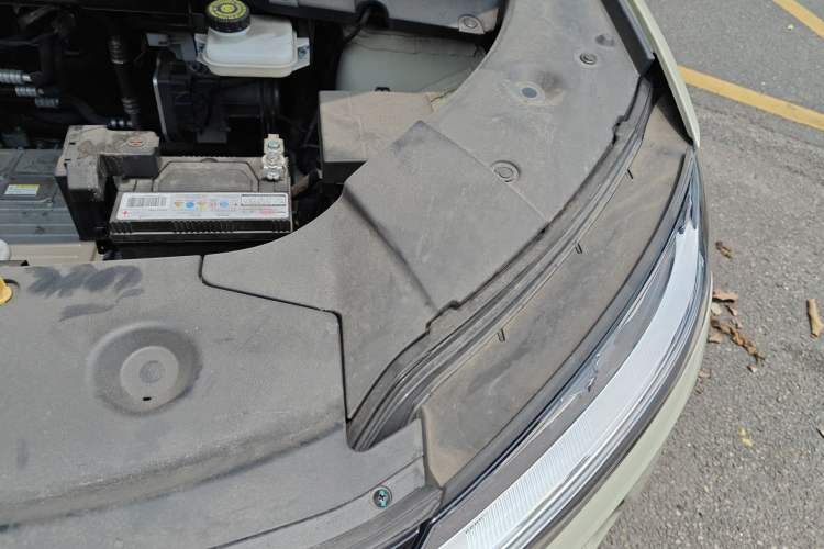 Used BYD Yuan UP 2024 401 km Active Version Engine Bay Left