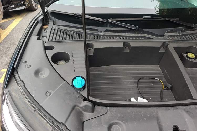 Used BYD Yuan UP 2024 401KM Beyond Edition Engine Bay Right