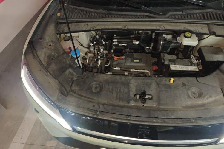 Used BYD Yuan UP 2024 401 km Active Version Engine Bay Right