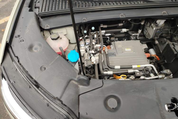 Used BYD Yuan UP 2024 401KM Leading Edition Engine Bay Right