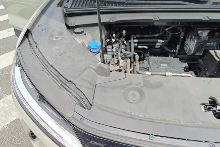 Used BYD Yuan UP 2024 401 km Active Version Engine Bay Right