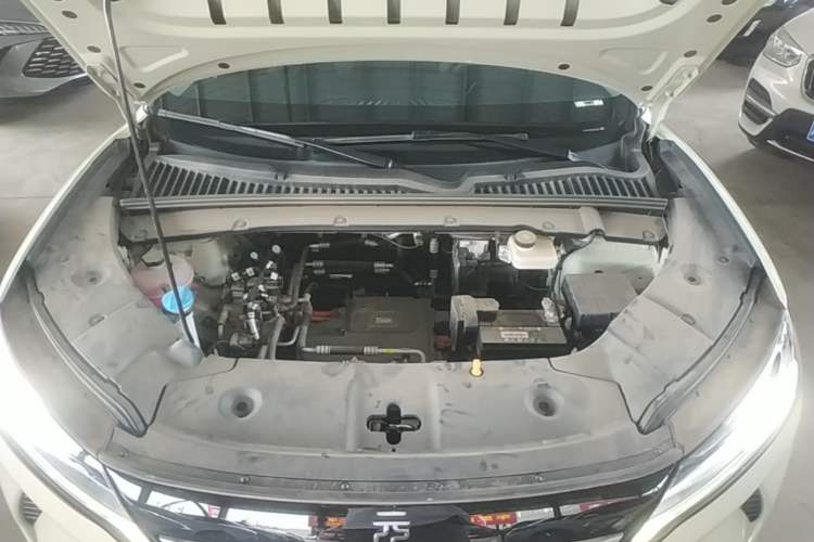 Used BYD Yuan UP 2024 401KM Leading Edition Engine Bay