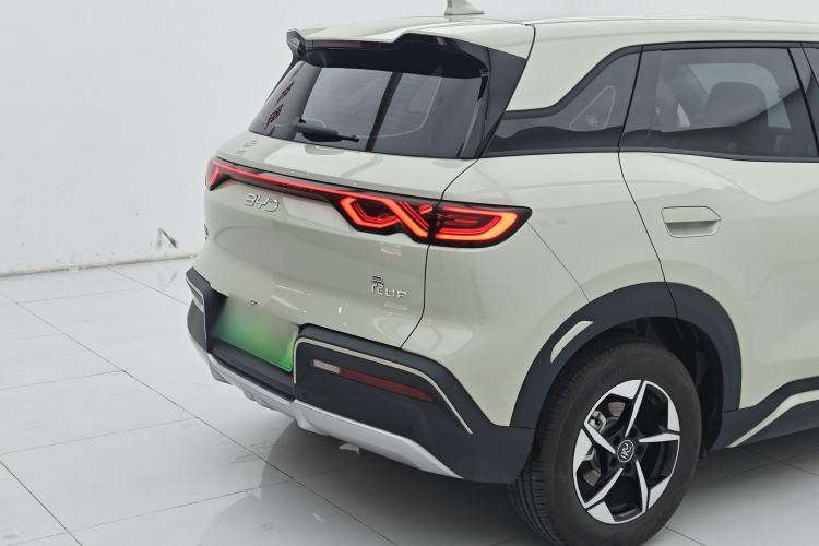 Used BYD Yuan UP 2024 401KM Leading Edition Exterior 7