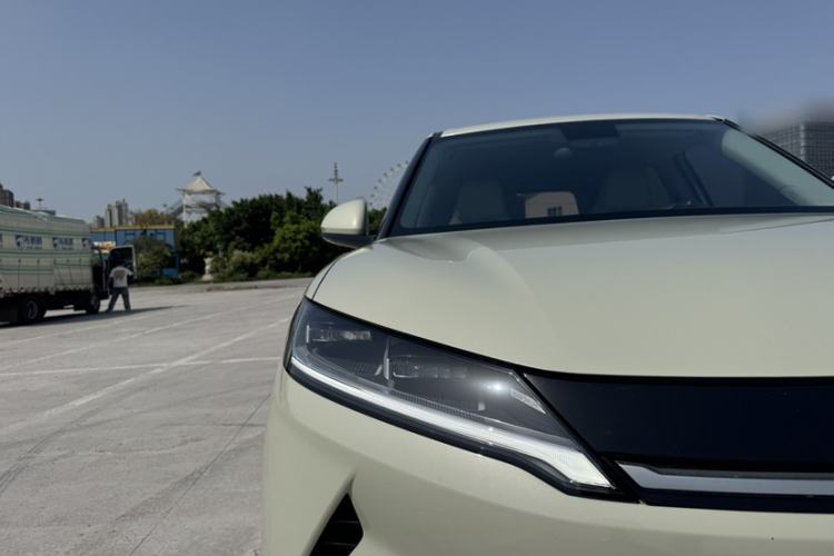 Used BYD Yuan UP 2024 401KM Leading Edition Exterior 9