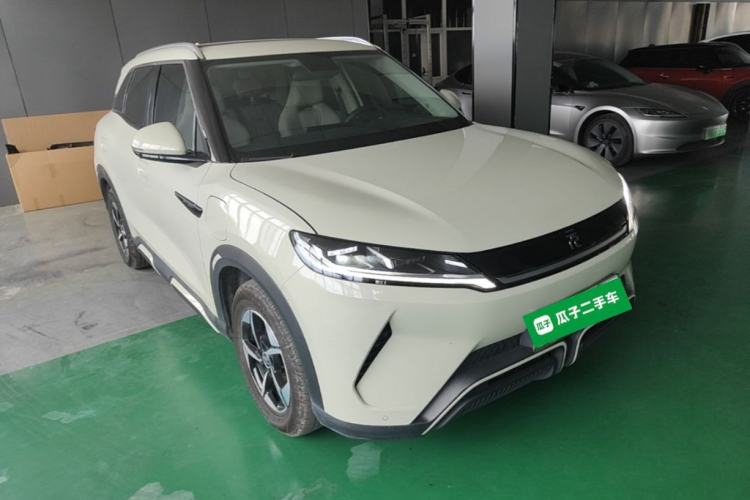 Used BYD Yuan UP 2024 401KM Beyond Edition Front Right 45 Deg