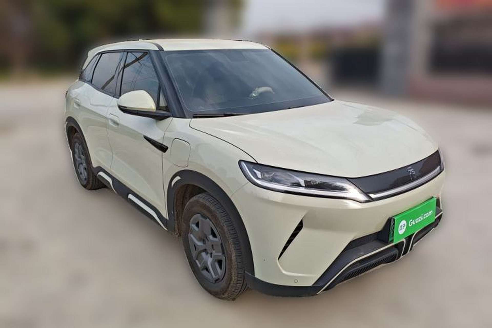 Used BYD Yuan UP 2024 401 km Active Version Front Right 45 Deg