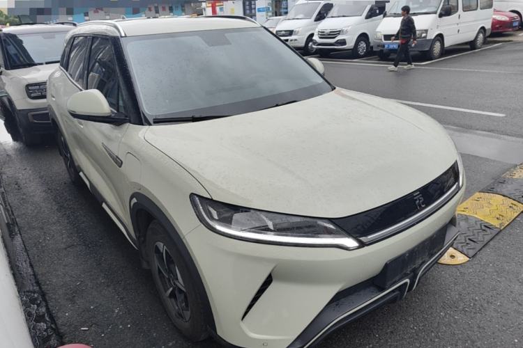 Used BYD Yuan UP 2024 401KM Beyond Edition Front Right 45 Deg