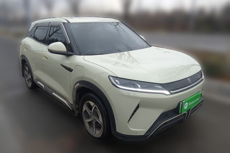 Used BYD Yuan UP 2024 401KM Leading Edition Front Right 45 Deg