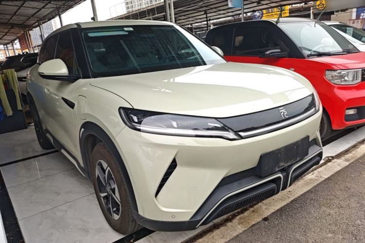 Used BYD Yuan UP 2024 401KM Leading Edition Front Right 45 Deg